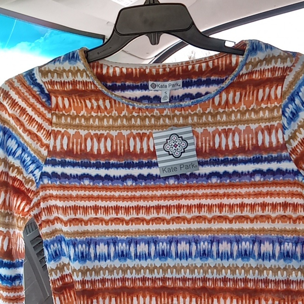 Sm 1/4 sleeve length top